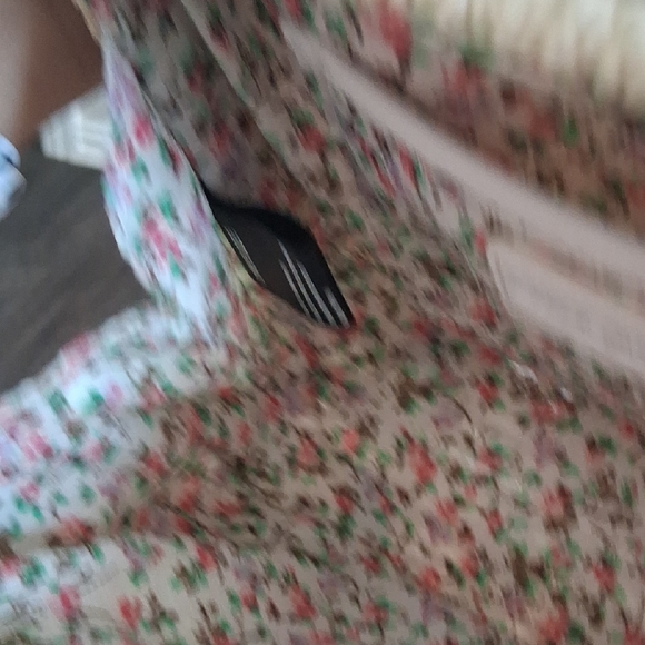 Chic White and Tan Crossbody Bag - Picture 9 of 11